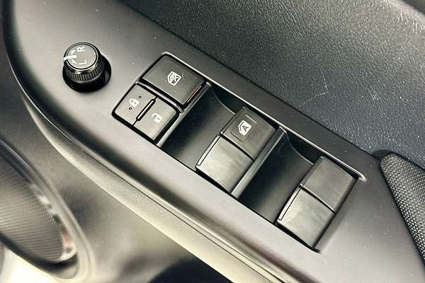 2019 Toyota HILUX SR HI-RIDER GUN136R MY19 REAR WHEEL DRIVE