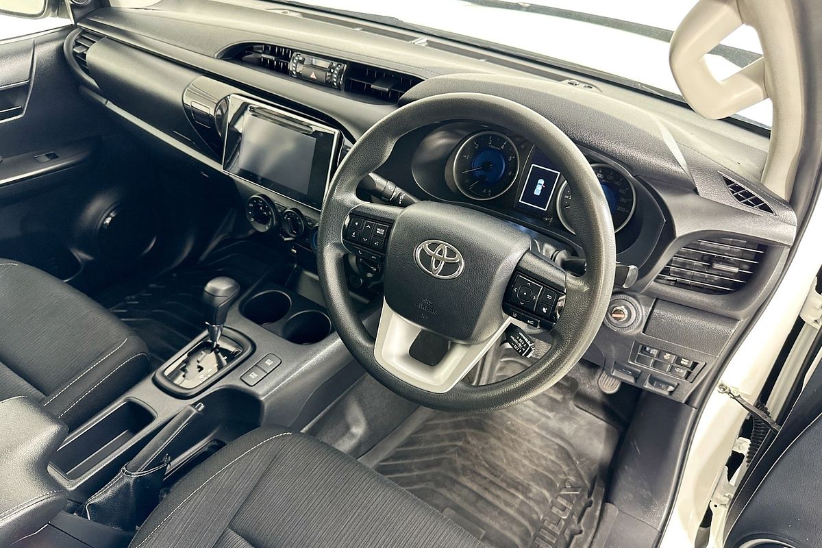 2019 Toyota HILUX SR (4x4) GUN126R MY19 4X4