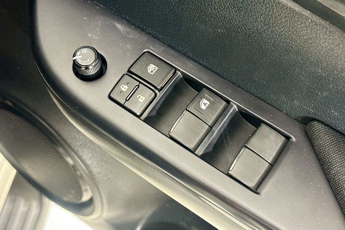 2023 Toyota HILUX SR (4x4) GUN126R 4X4