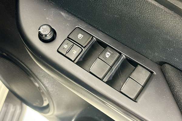 2023 Toyota HILUX SR (4x4) GUN126R 4X4