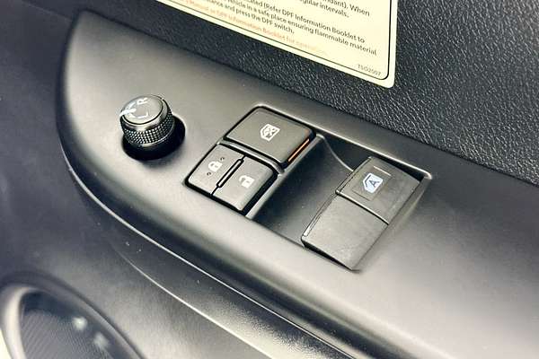 2020 Toyota HILUX WORKMATE HI-RIDER GUN135R FACELIFT 4x2