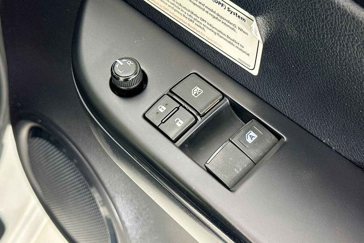 2020 Toyota HILUX WORKMATE HI-RIDER GUN135R FACELIFT 4x2