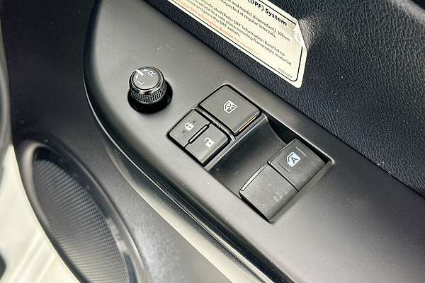 2020 Toyota HILUX WORKMATE HI-RIDER GUN135R FACELIFT 4x2