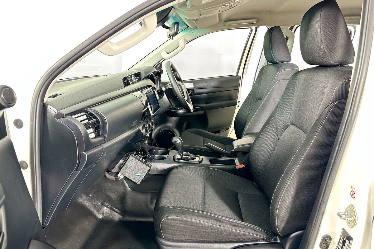 2019 Toyota HILUX SR (4x4) GUN126R MY19 4X4