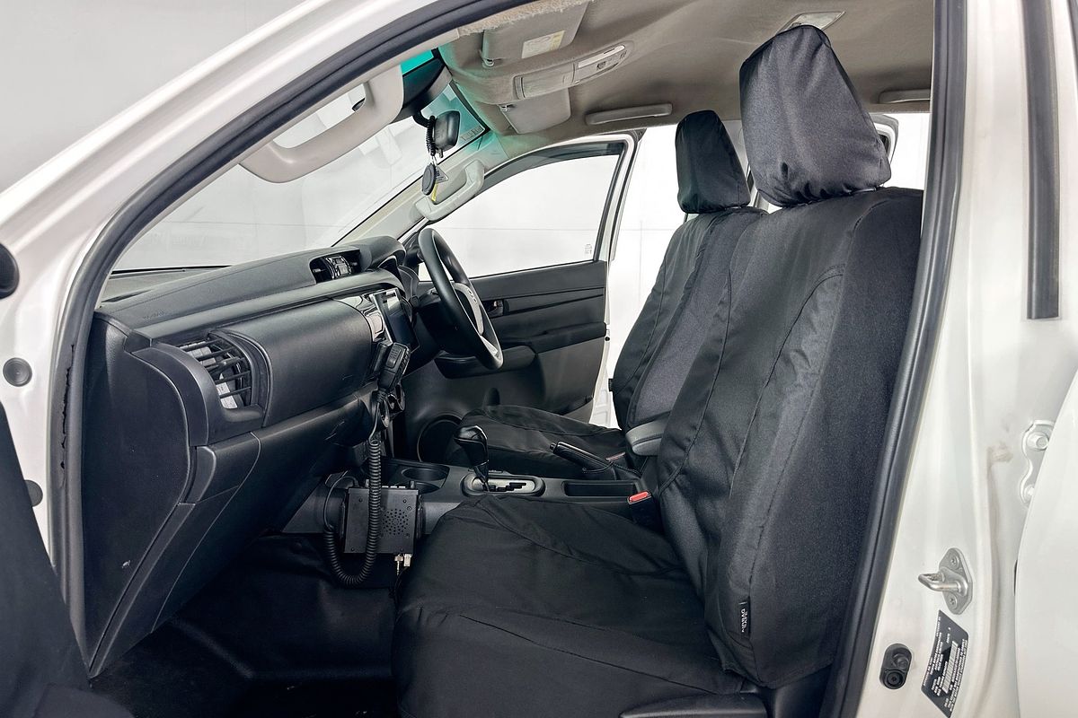 2020 Toyota HILUX SR (4x4) GUN126R MY19 UPGRADE 4X4