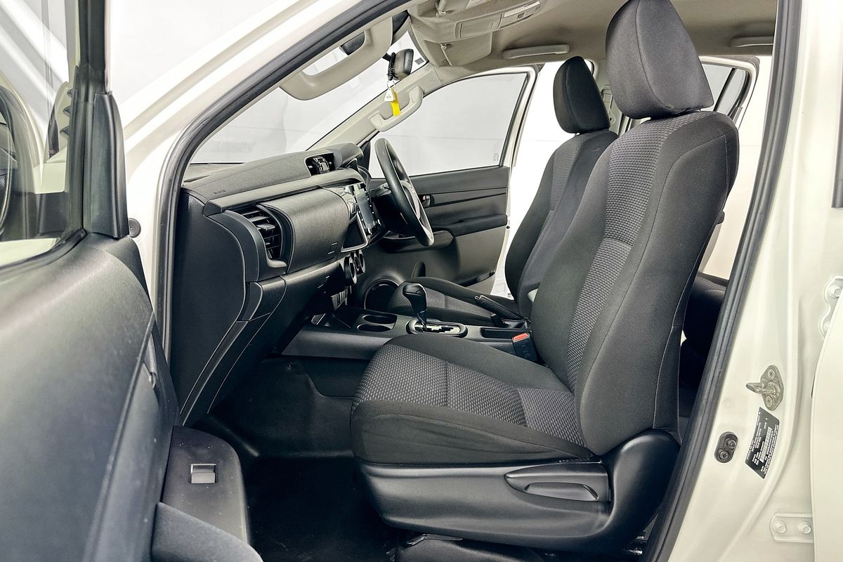 2021 Toyota HILUX WORKMATE (4x4) GUN125R FACELIFT 4X4