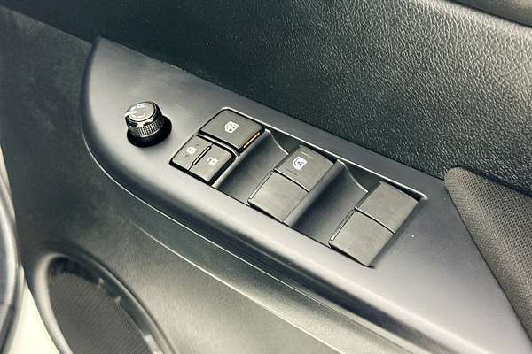 2024 Toyota HILUX SR (4x4) GUN126R 4X4