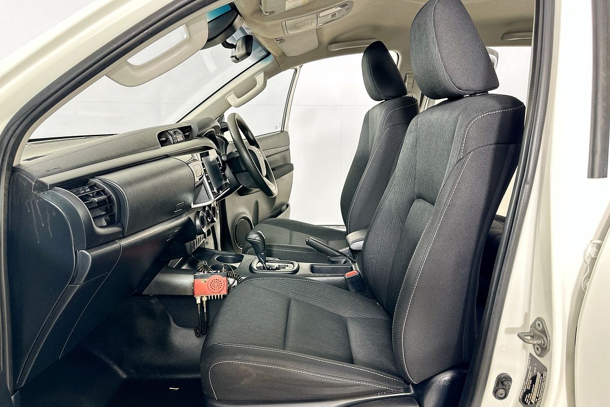 2021 Toyota HILUX SR (4x4) GUN126R 4X4