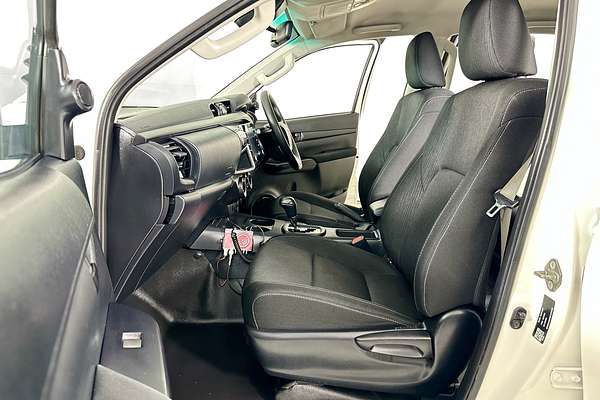 2022 Toyota HILUX SR (4x4) GUN126R 4X4