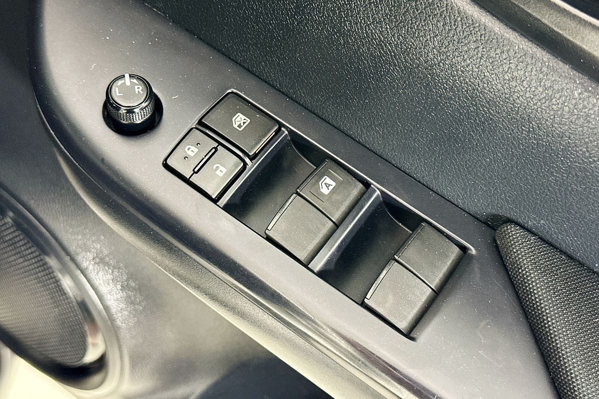 2022 Toyota HILUX SR (4x4) GUN126R 4X4