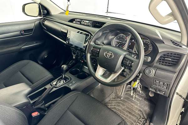 2024 Toyota HILUX SR (4x4) GUN126R 4X4