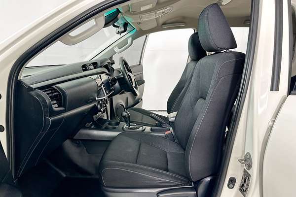 2021 Toyota HILUX SR (4x4) GUN126R 4X4