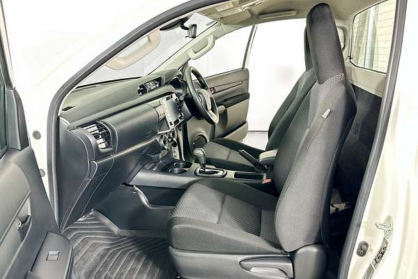 2024 Toyota HILUX WORKMATE (4x2) TGN121R REAR WHEEL DRIVE