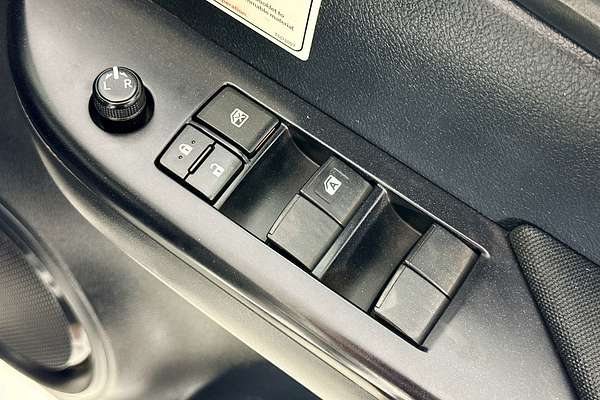 2021 Toyota HILUX SR (4x4) GUN126R 4X4