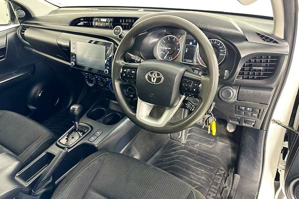 2021 Toyota HILUX SR (4x4) GUN126R FACELIFT 4X4