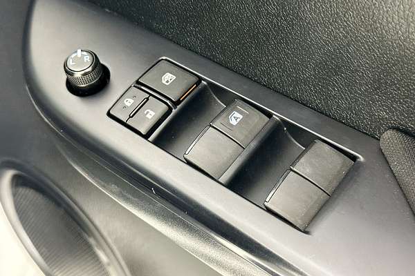 2023 Toyota HILUX SR (4x4) GUN126R 4X4