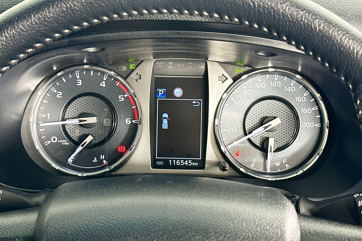 2021 Toyota HILUX SR5 (4x4) GUN126R FACELIFT 4X4