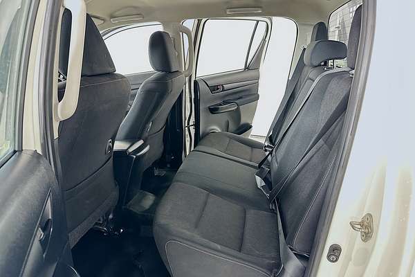 2018 Toyota Hilux SR GUN126R 4X4