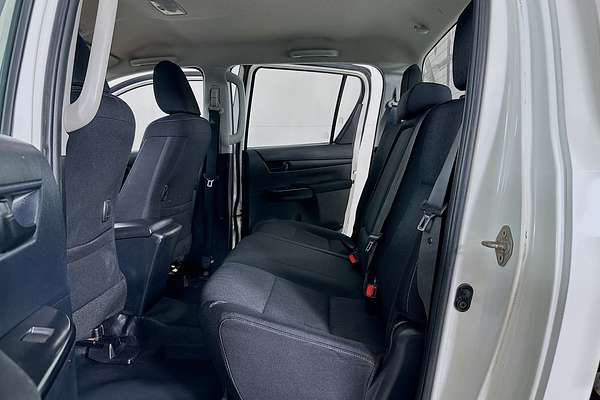 2019 Toyota HILUX SR (4x4) GUN126R MY19 4X4
