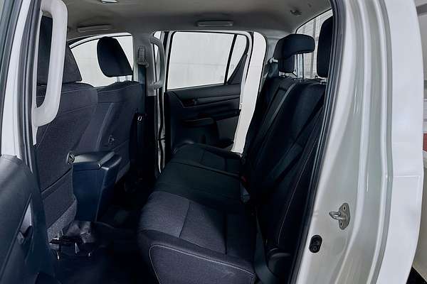 2020 Toyota HILUX SR (4x4) GUN126R MY19 UPGRADE 4X4