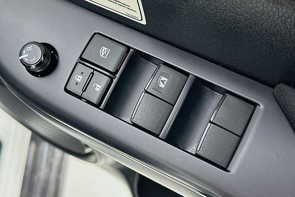 2022 Toyota HILUX SR GUN126R 4X4