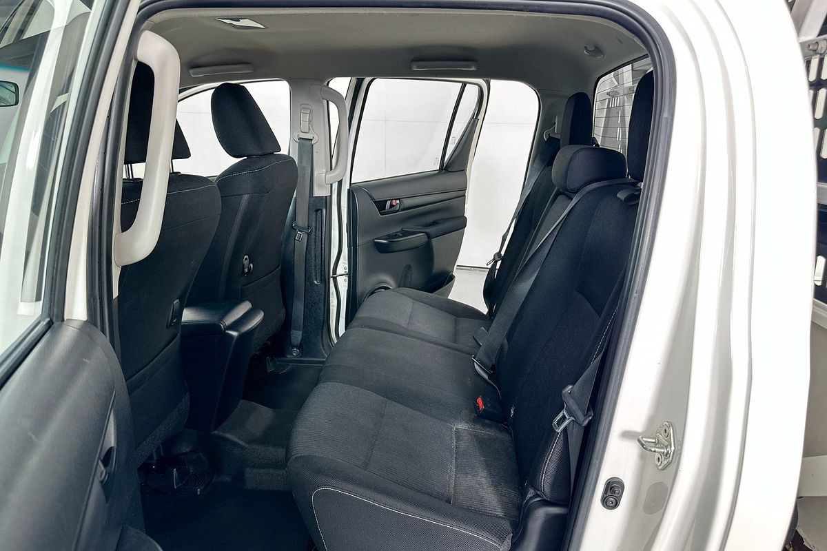 2021 Toyota HILUX SR (4x4) GUN126R 4X4