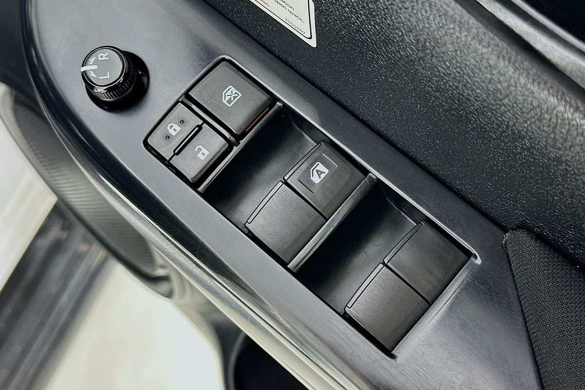 2022 Toyota HILUX SR (4x4) GUN126R 4X4