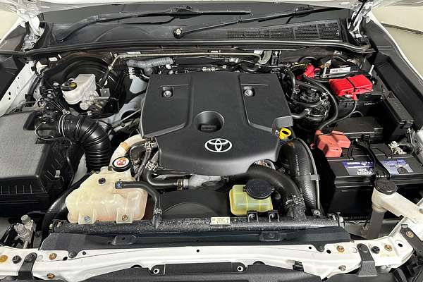 2020 Toyota HILUX SR (4x4) GUN126R MY19 UPGRADE 4X4