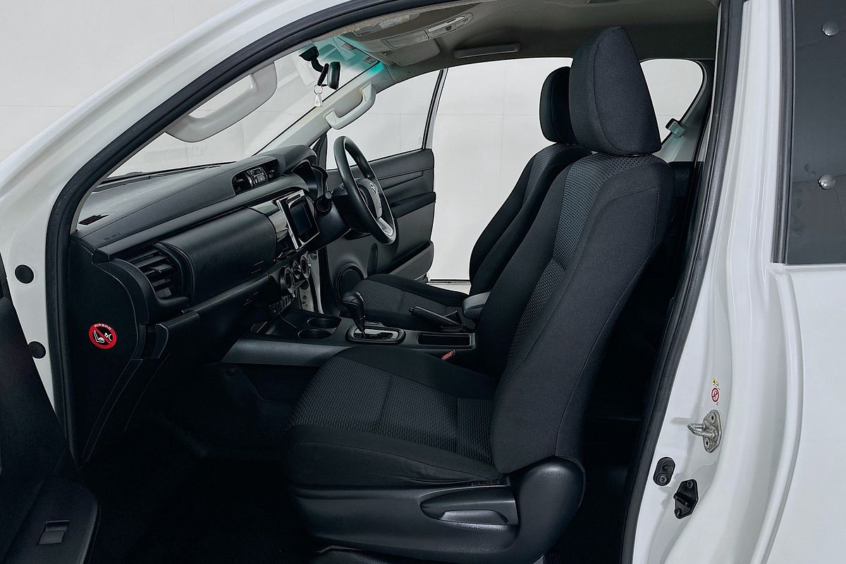 2019 Toyota HILUX Workmate GUN125R 4X4