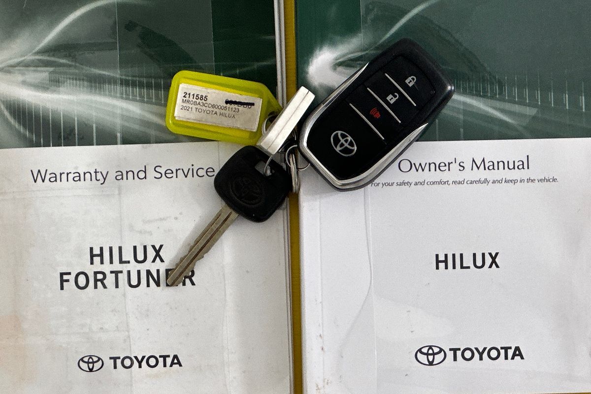 2021 Toyota HILUX SR5 (4x4) GUN126R FACELIFT 4X4
