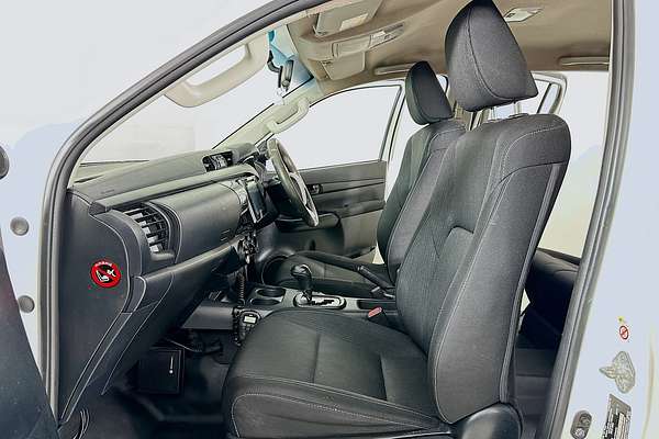 2019 Toyota HILUX SR (4x4) GUN126R MY19 4X4