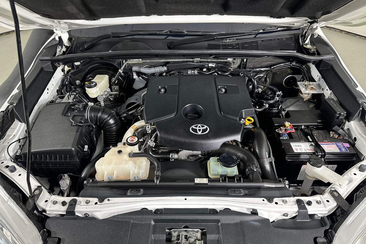 2019 Toyota HILUX SR (4x4) GUN126R MY19 4X4