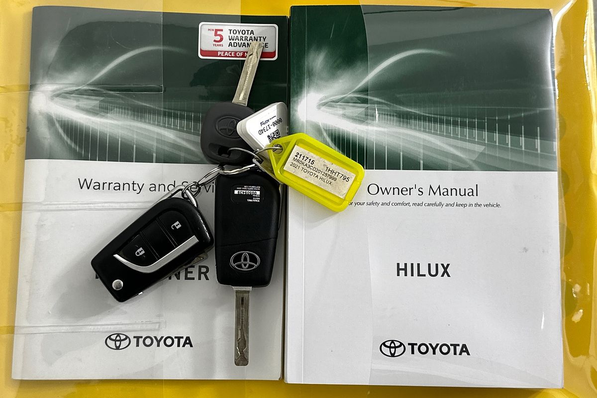 2021 Toyota HILUX SR (4x4) GUN126R FACELIFT 4X4