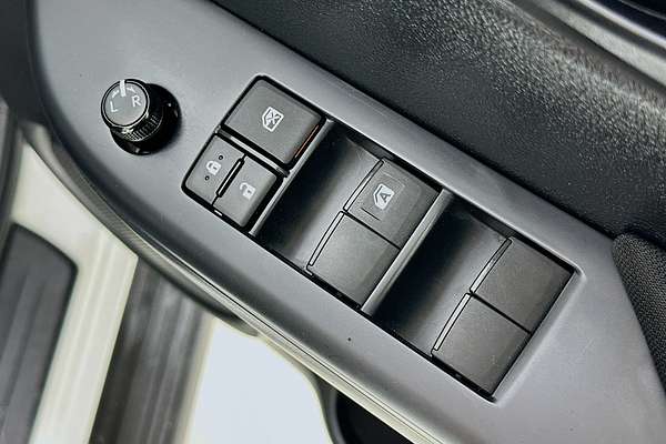 2024 Toyota HILUX SR (4x4) GUN126R FACELIFT 4X4