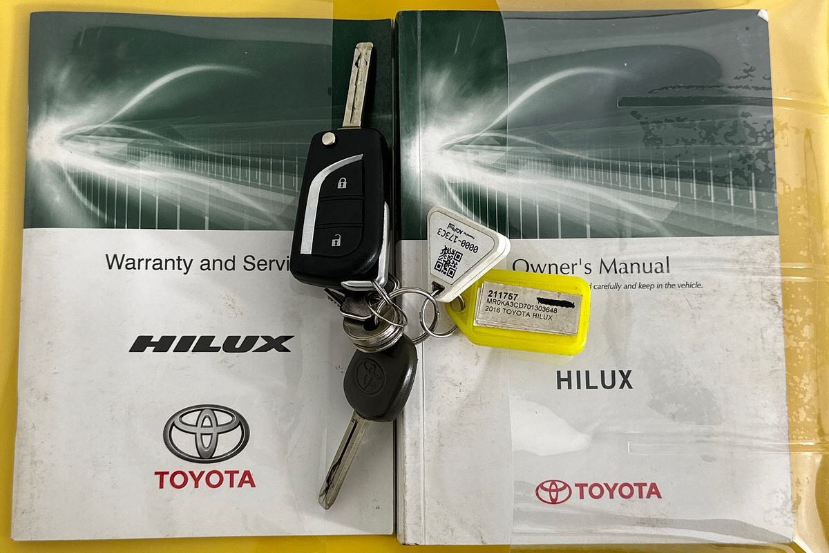 2016 Toyota HILUX SR (4x4) GUN126R 4X4