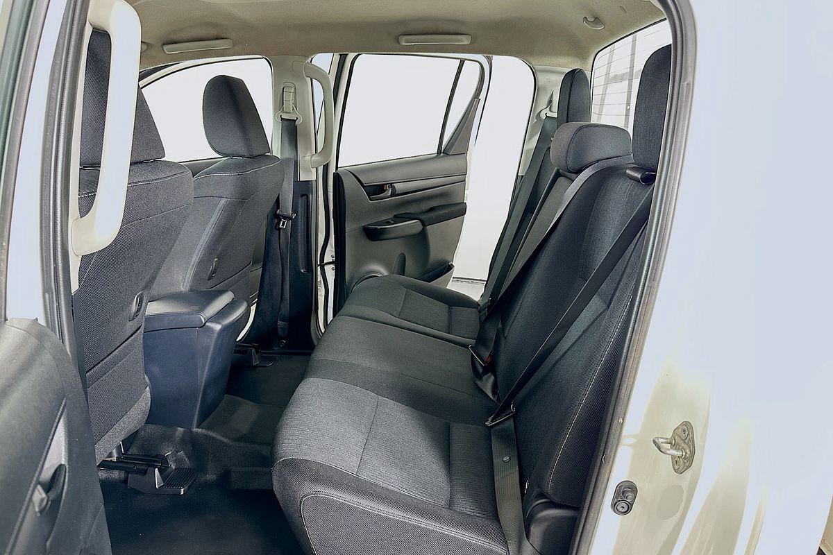 2021 Toyota HILUX SR (4x4) GUN126R 4X4