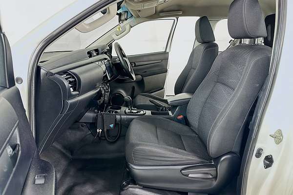 2020 Toyota HILUX SR (4x4) GUN126R MY19 UPGRADE 4X4