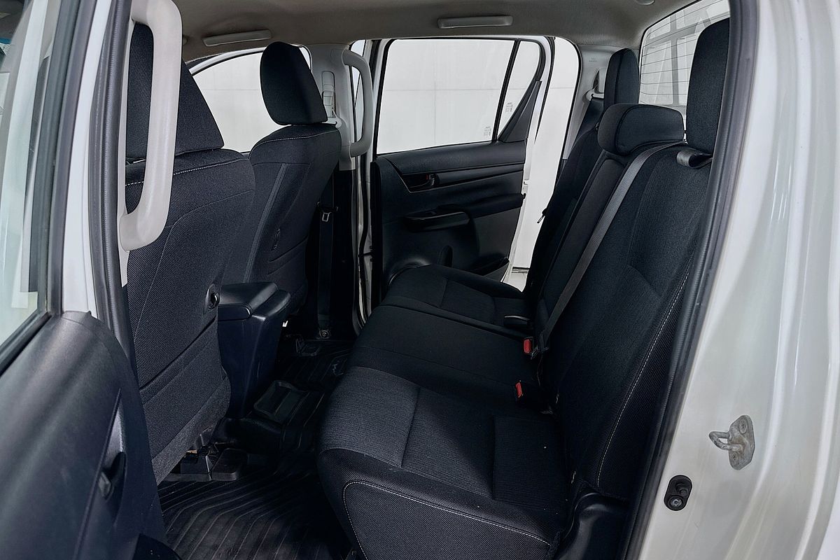 2019 Toyota HILUX SR (4x4) GUN126R MY19 4X4