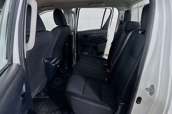 2019 Toyota HILUX SR (4x4) GUN126R MY19 4X4