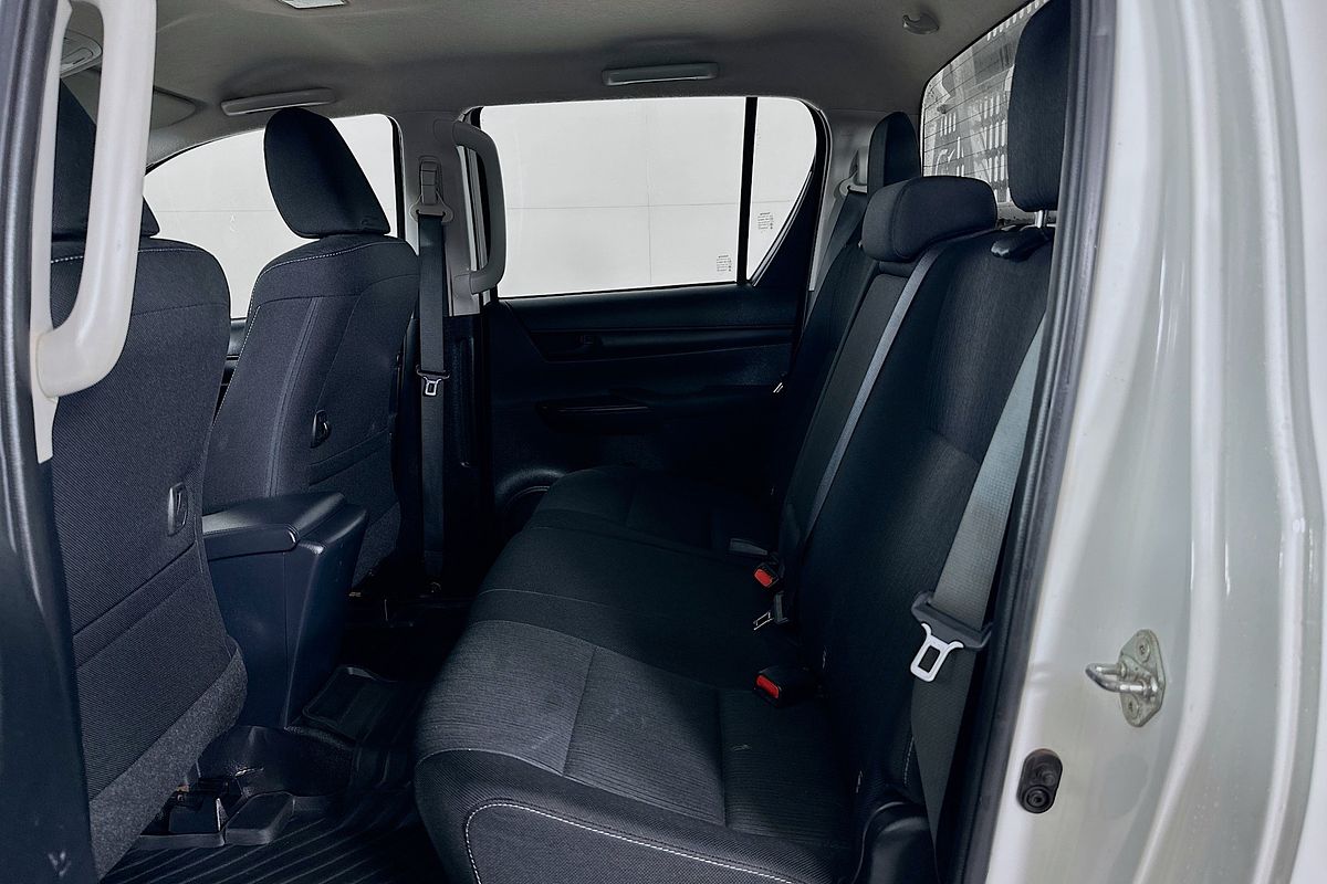 2022 Toyota HILUX SR (4x4) GUN126R 4X4
