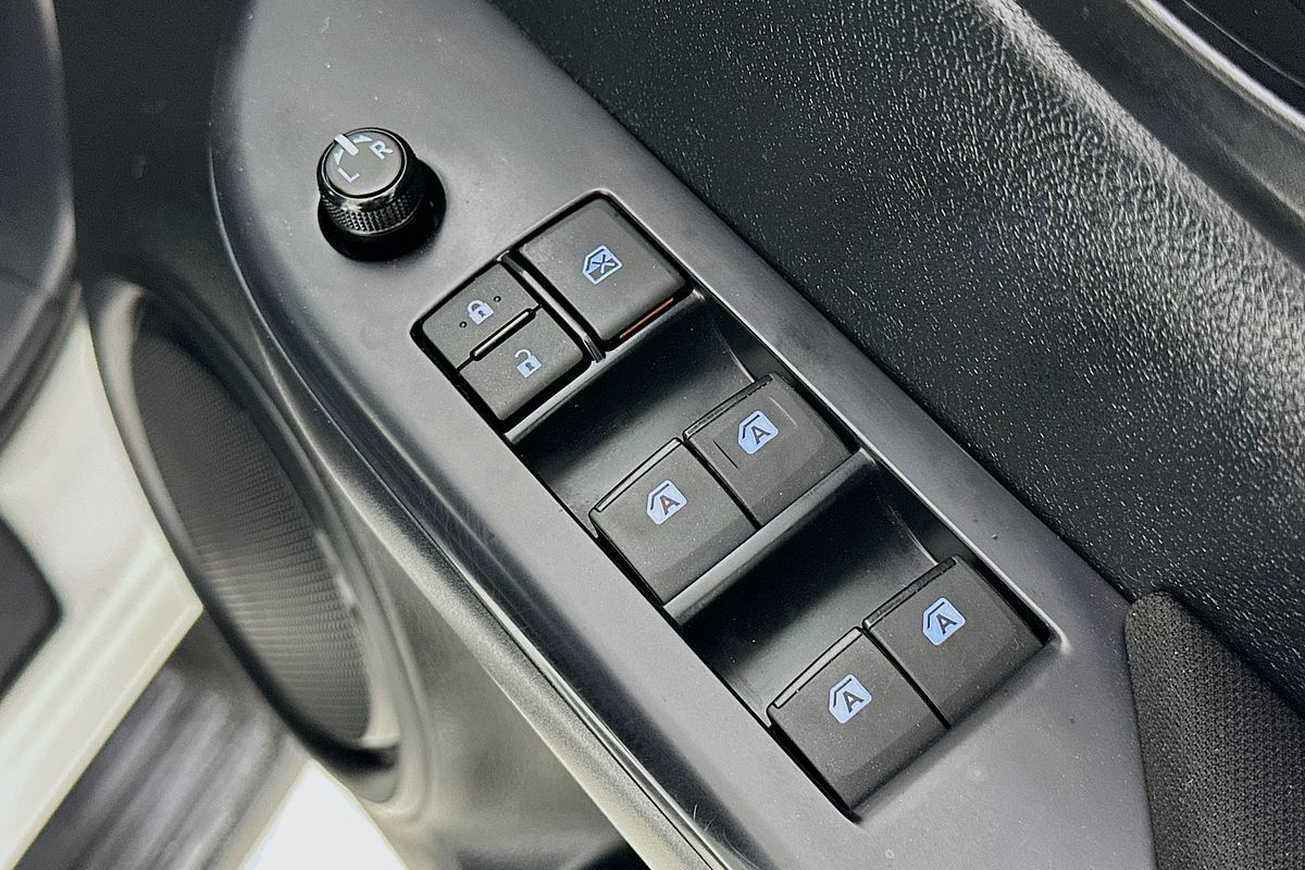 2024 Toyota Hilux SR 48V GUN126R 4X4