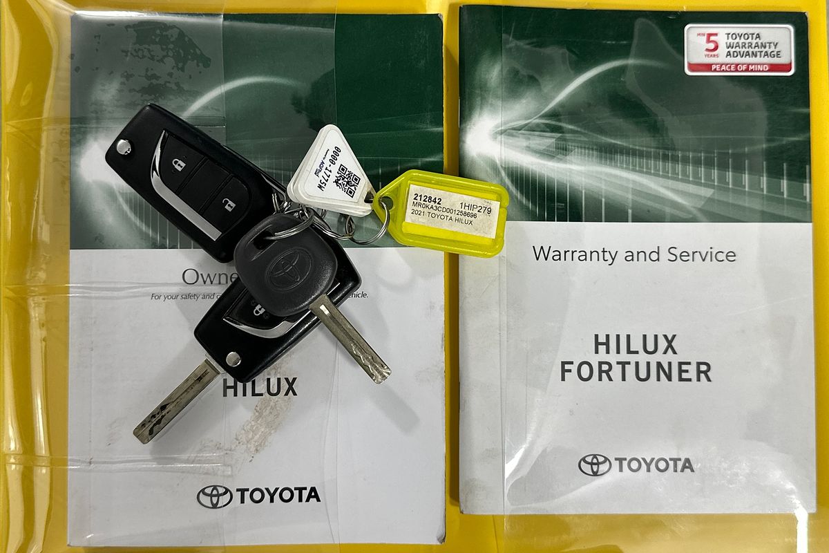 2021 Toyota HILUX SR (4x4) GUN126R FACELIFT 4X4
