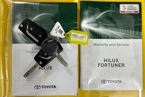 2021 Toyota HILUX SR (4x4) GUN126R FACELIFT 4X4