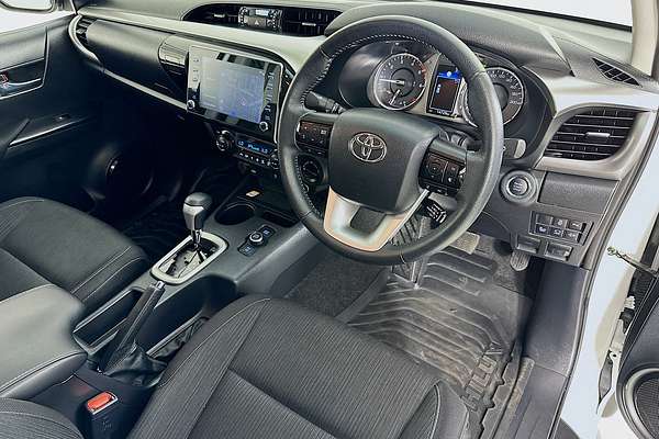 2024 Toyota Hilux SR5 (4x4) GUN126R 4X4