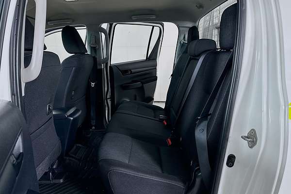 2021 Toyota HILUX SR (4x4) GUN126R FACELIFT 4X4