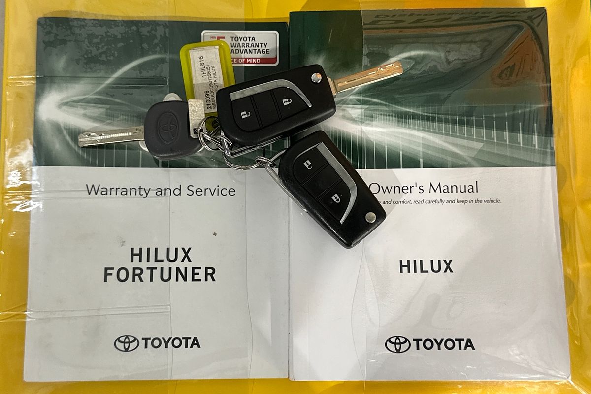 2021 Toyota HILUX SR (4x4) GUN126R FACELIFT 4X4