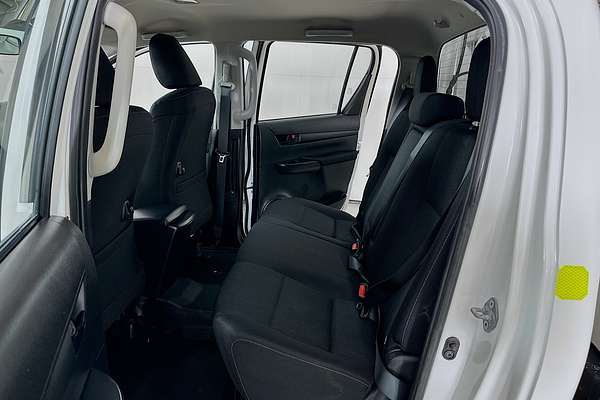 2022 Toyota HILUX SR (4x4) GUN126R 4X4