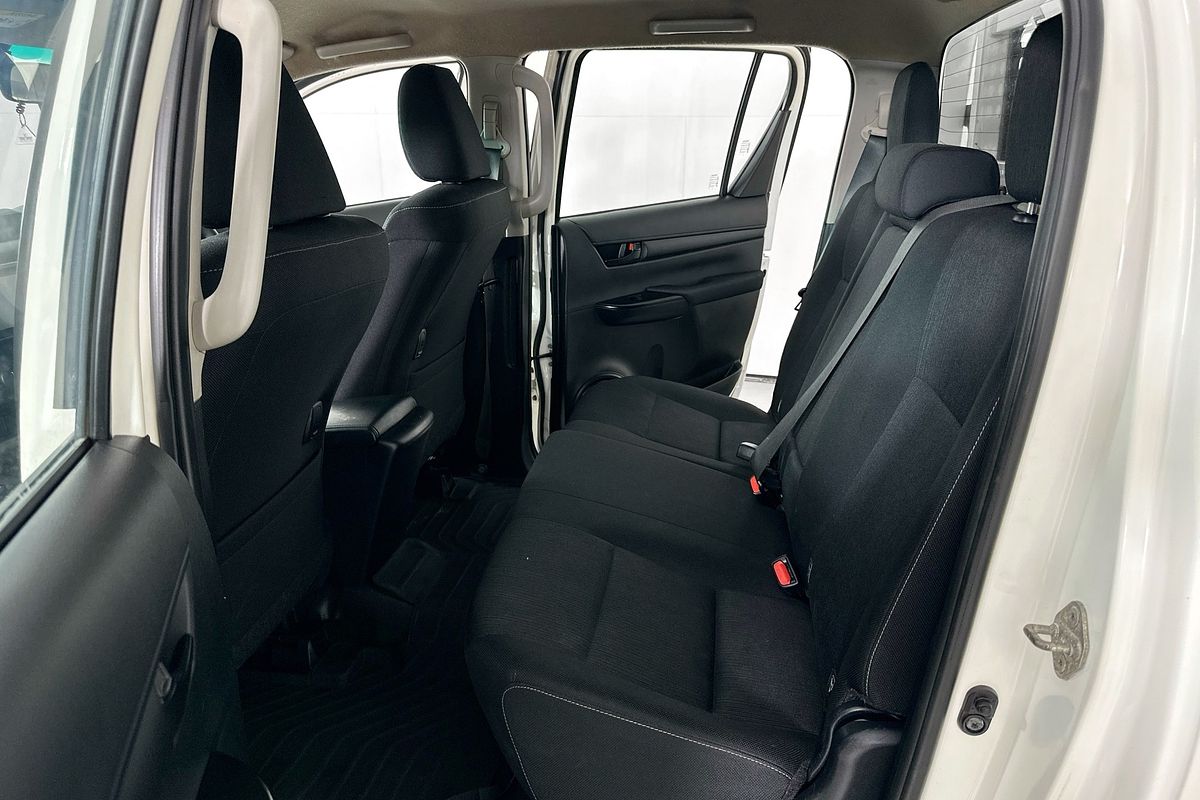 2020 Toyota HILUX SR (4x4) GUN126R MY19 UPGRADE 4X4