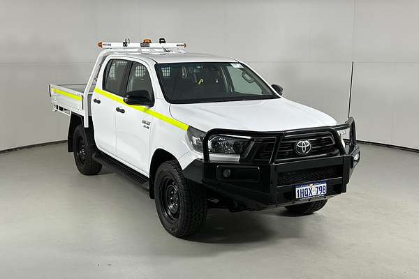 2022 Toyota HILUX SR (4x4) STEEL WHEELS GUN126R 4X4