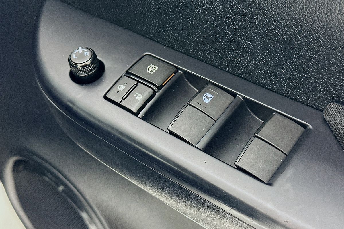 2022 Toyota HILUX SR HI-RIDER (4x2) GUN136R REAR WHEEL DRIVE